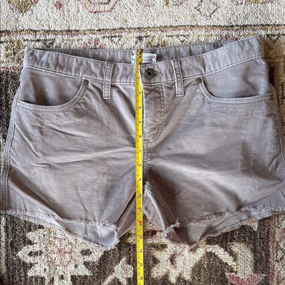 Carve Designs Women's Oahu Gray Corduroy Shorts with fray & stretch. Size 6 - Picture 7 of 8